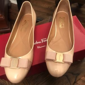 Salvatore Ferragamo Varina flats size 8